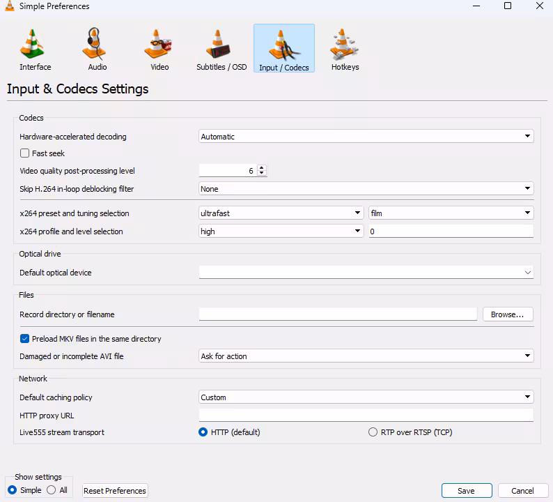 VLC Media Player me Hardware-accelerated decoding setting Automatic par selected